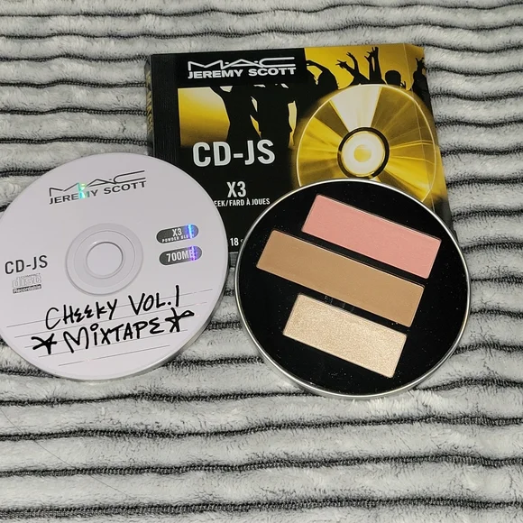 Mac powder - Picture 2 of 3